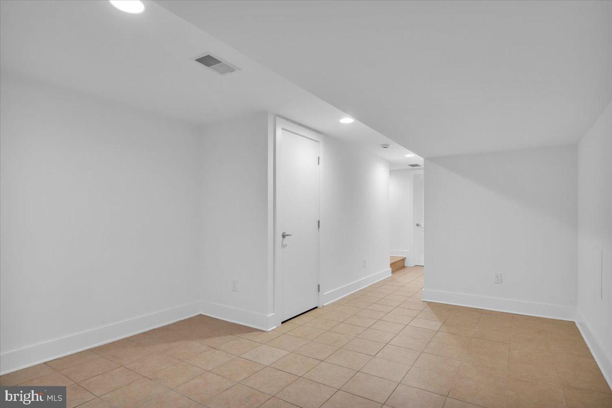 1643 S 5TH STREET