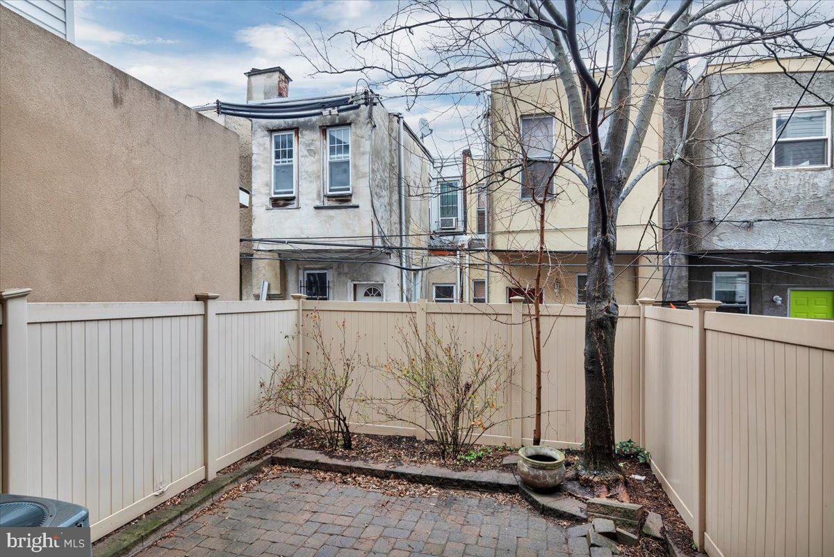 1643 S 5TH STREET