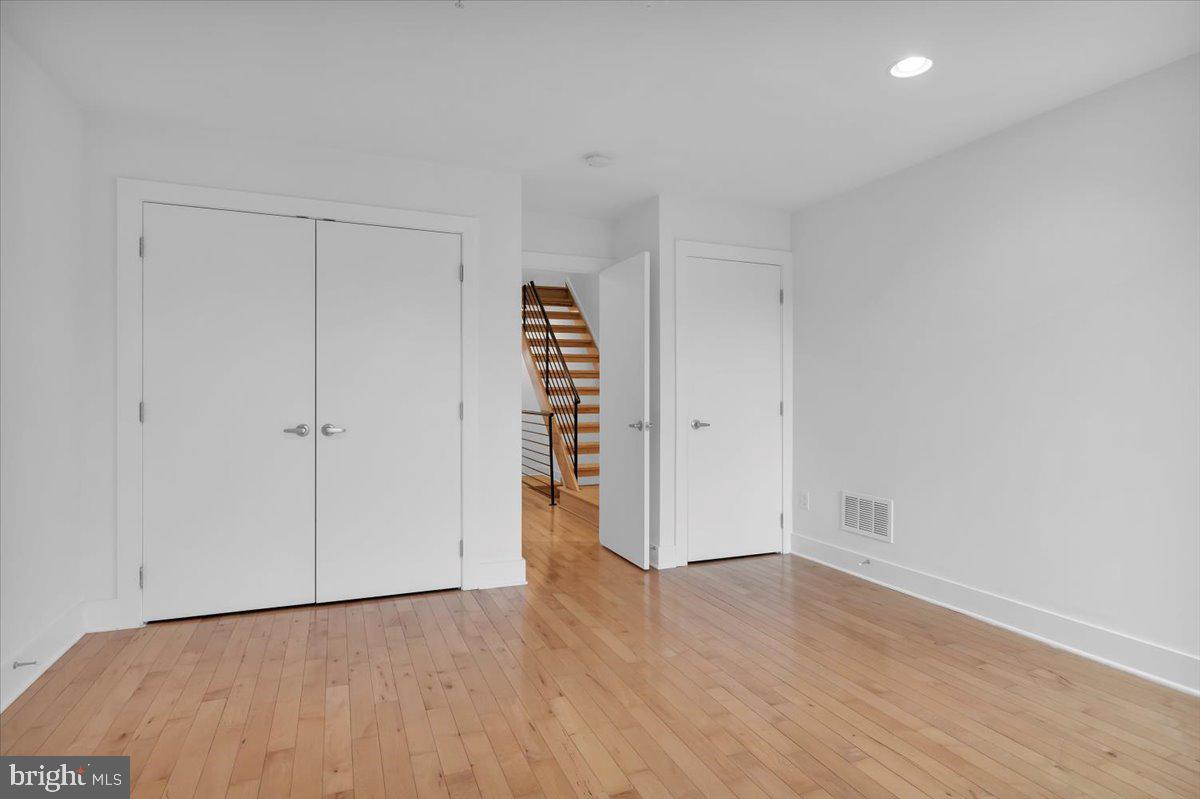 1643 S 5TH STREET