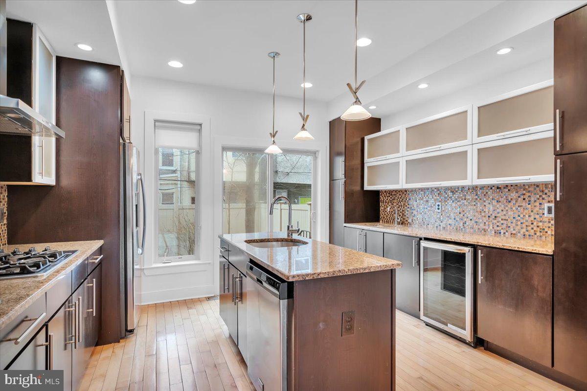 1643 S 5TH STREET