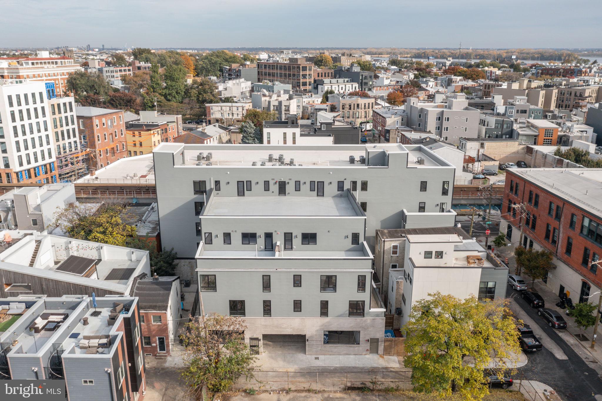 101 W OXFORD STREET 201