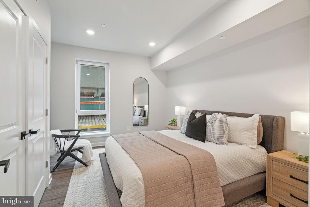101 W OXFORD STREET 405