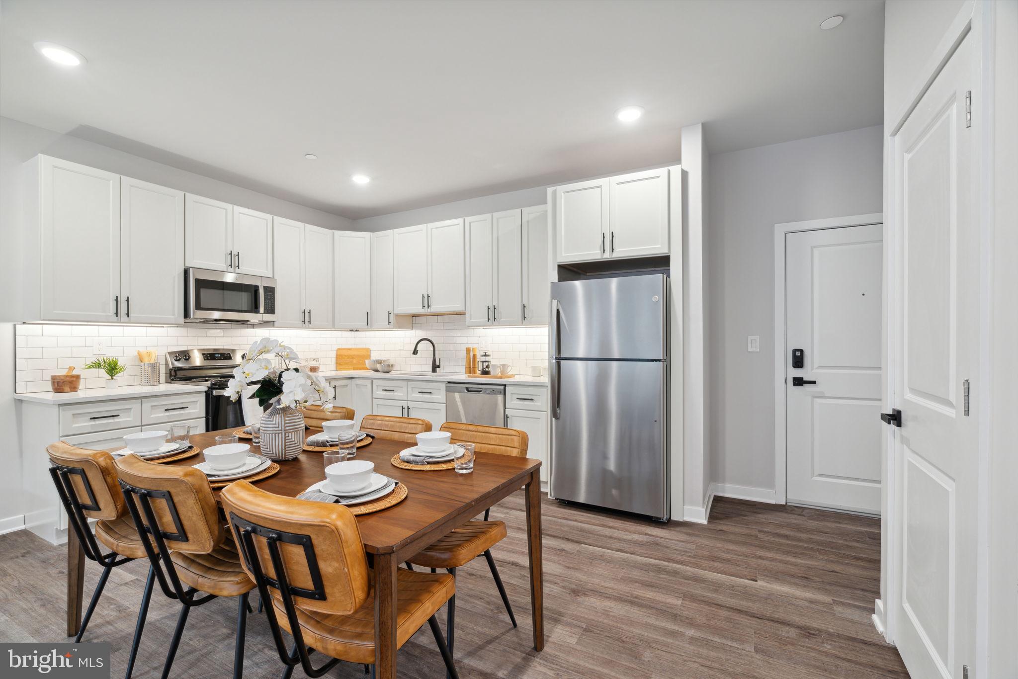 101 W OXFORD STREET 405