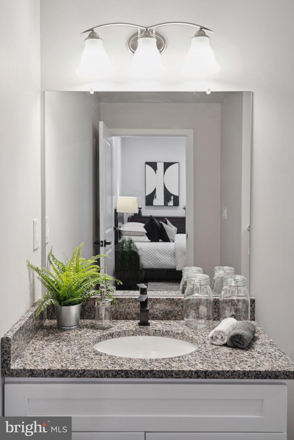 101 W OXFORD STREET 405