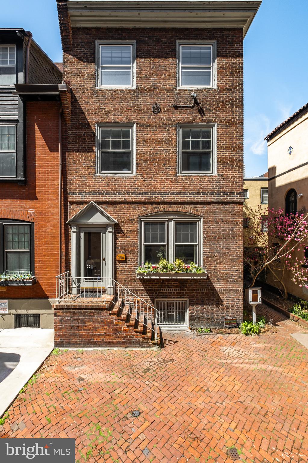 124 S VAN PELT STREET