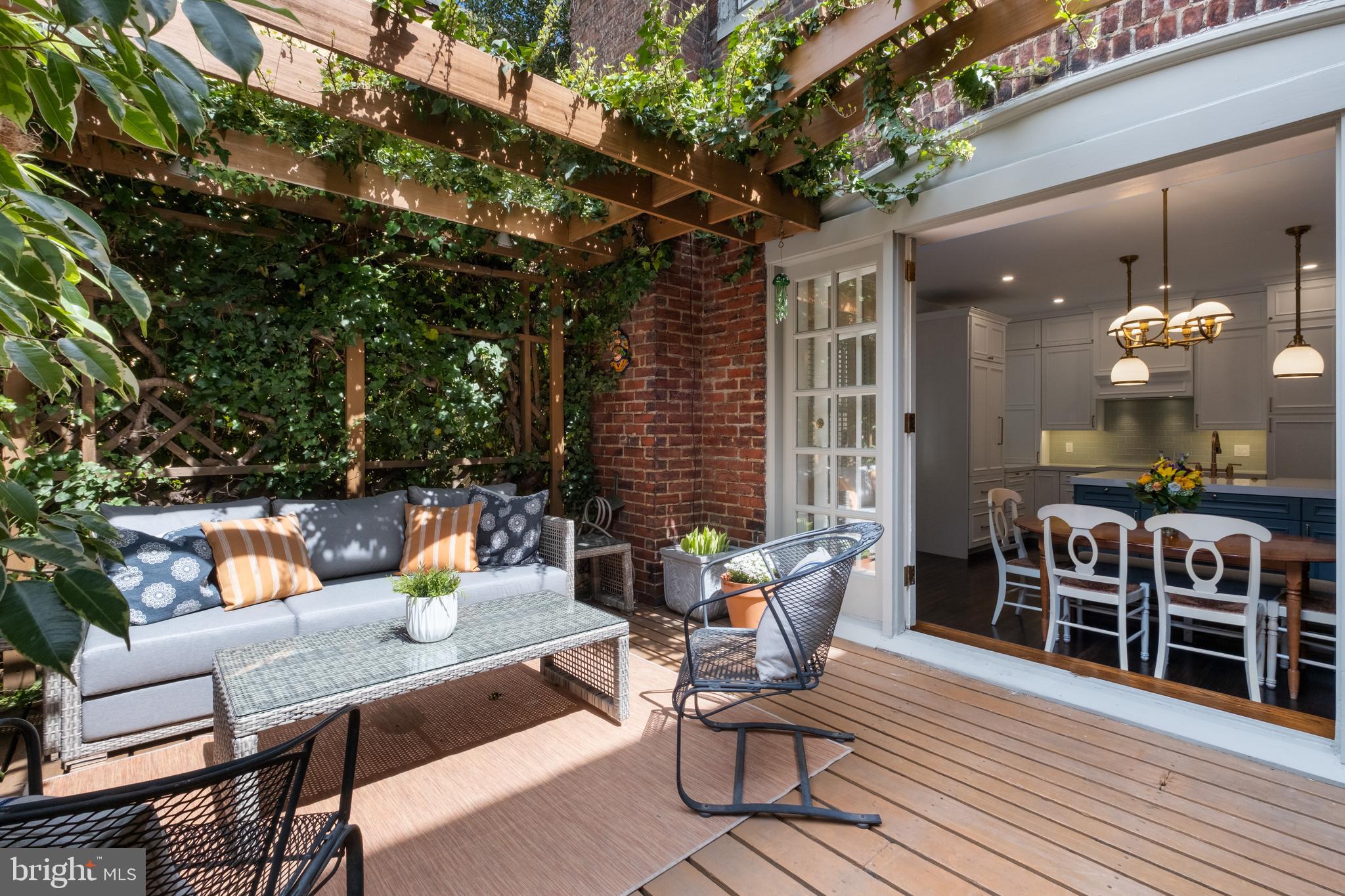 124 S VAN PELT STREET