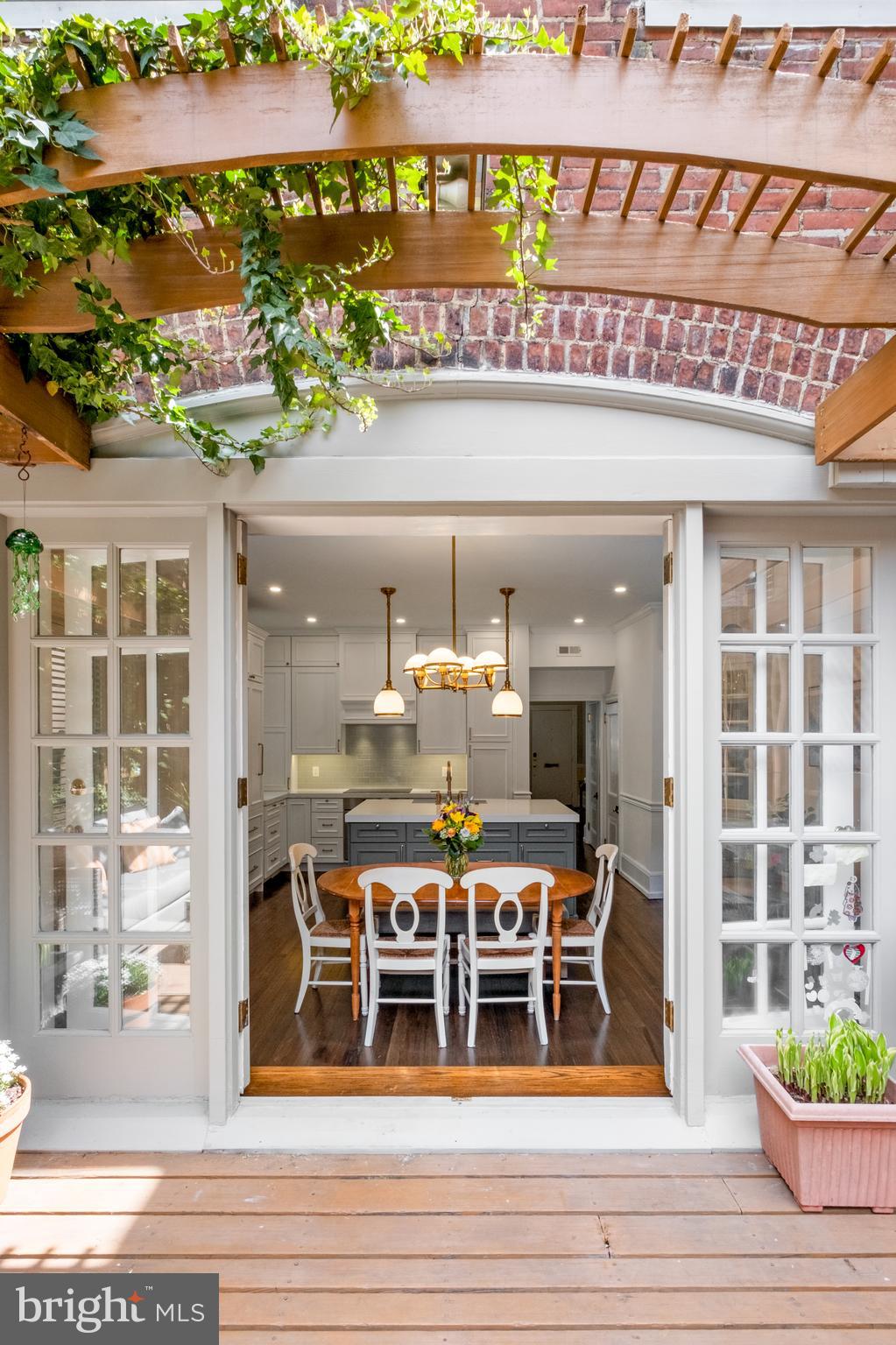 124 S VAN PELT STREET