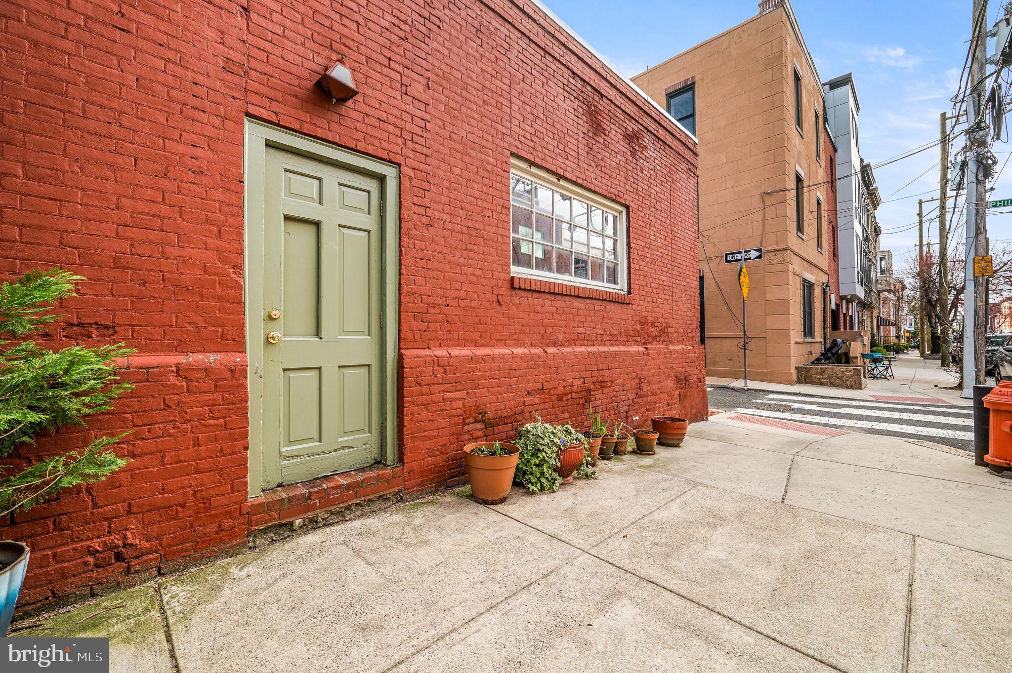 700 S 2ND STREET