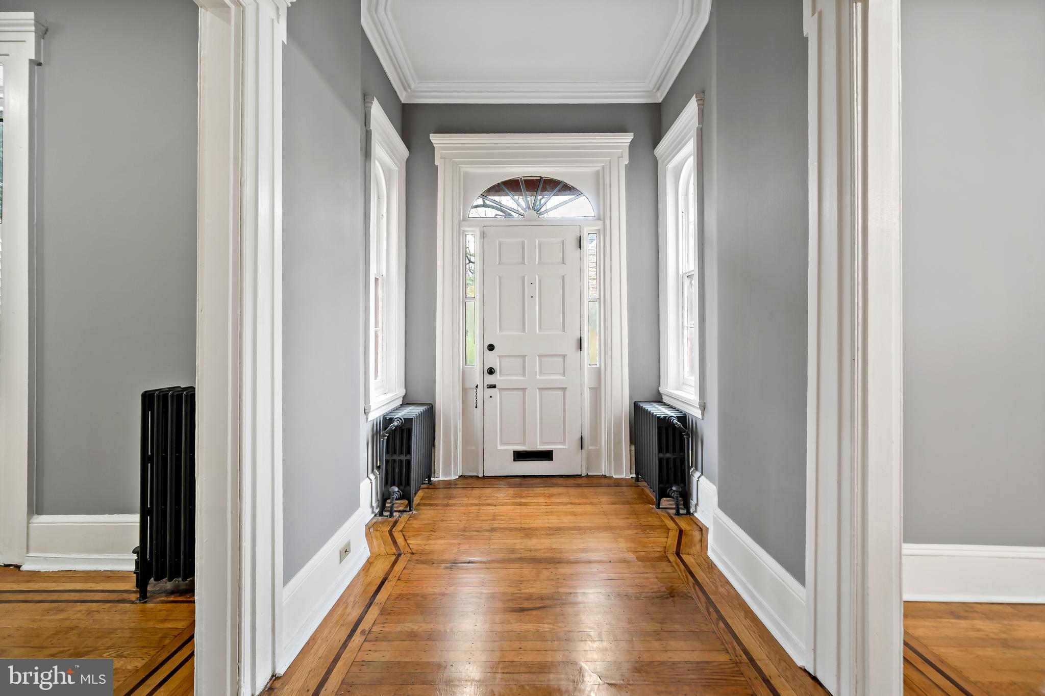 458 E LOCUST AVENUE