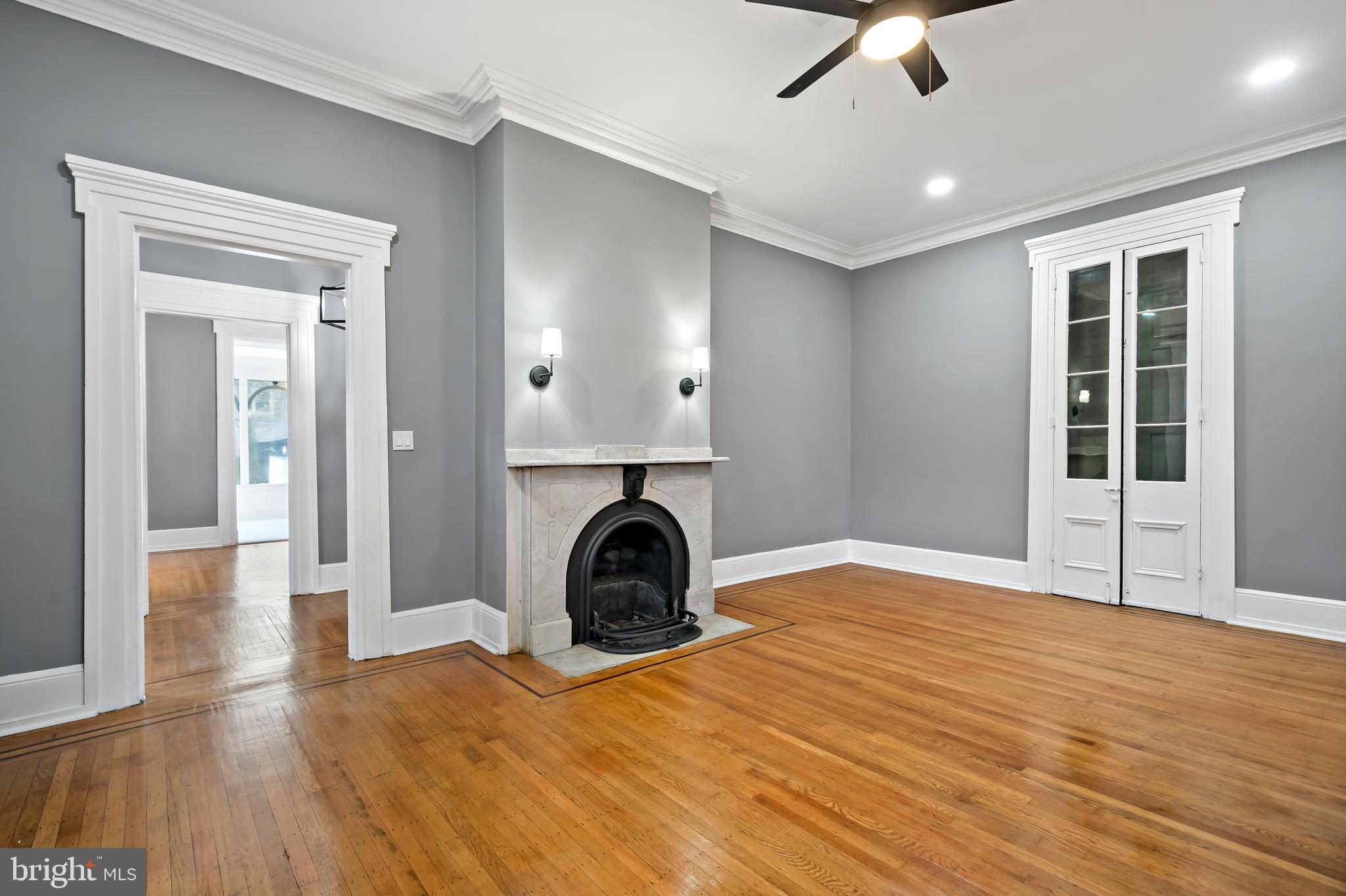 458 E LOCUST AVENUE
