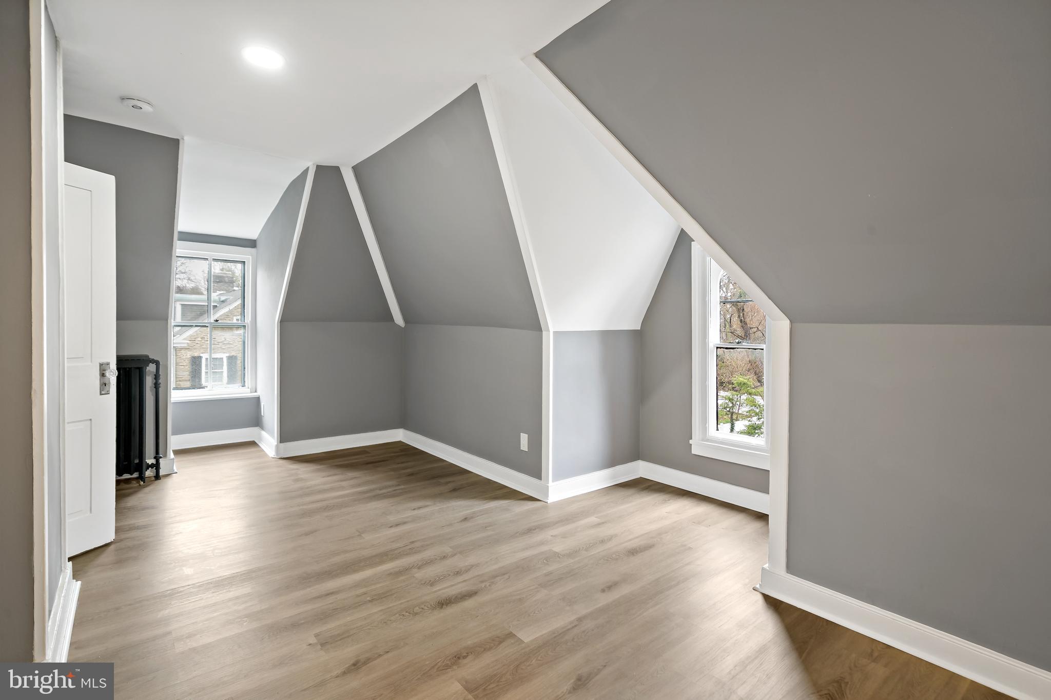 458 E LOCUST AVENUE