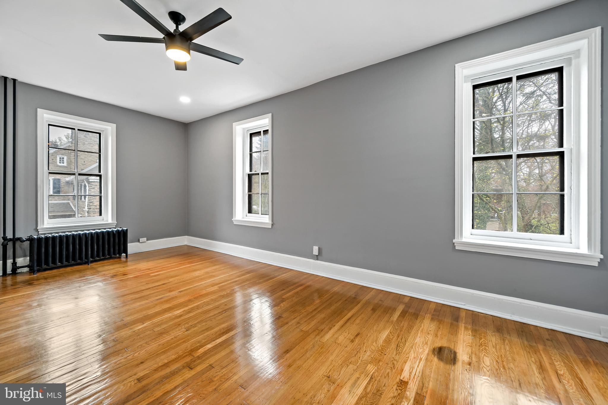 458 E LOCUST AVENUE