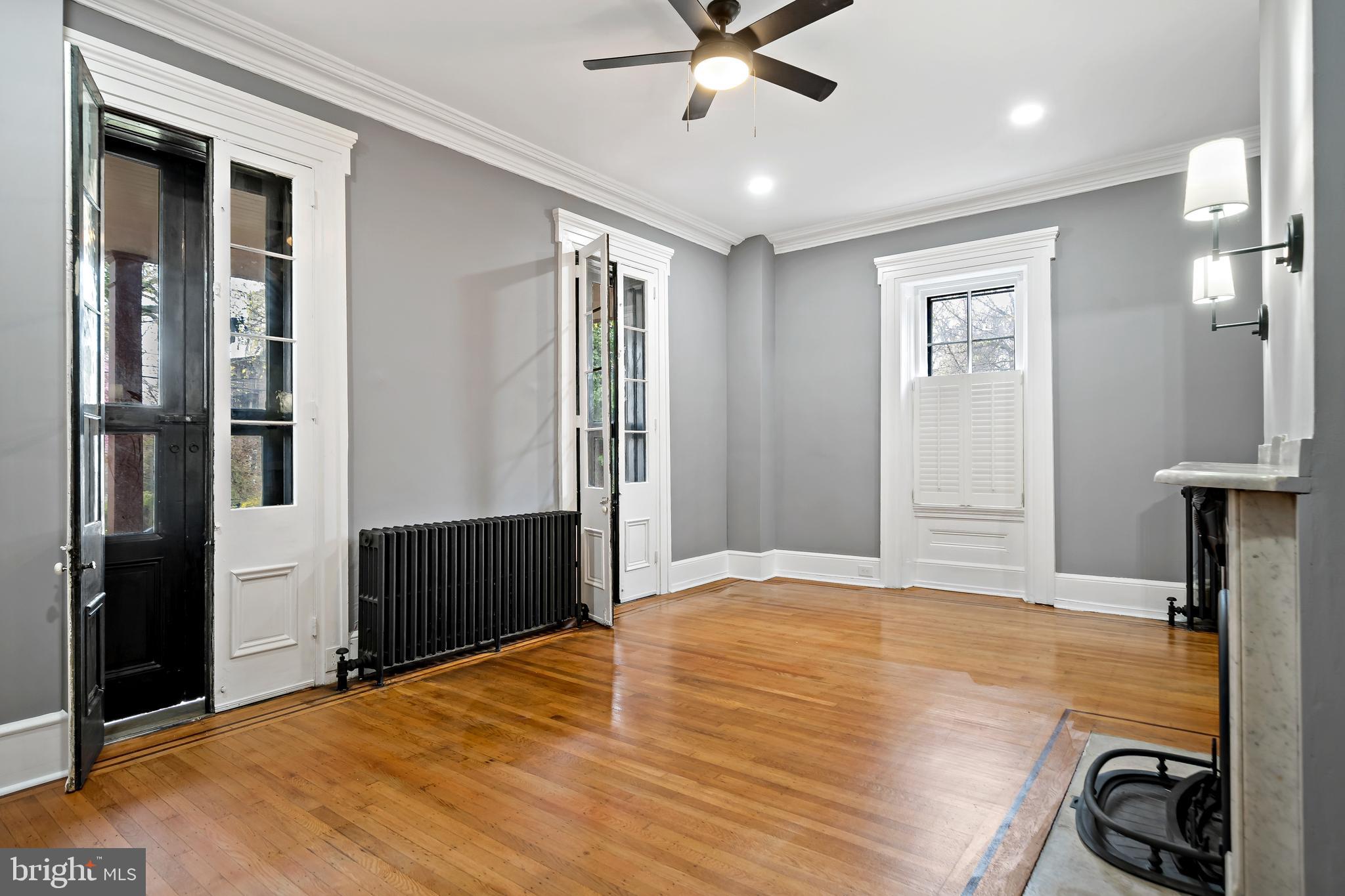 458 E LOCUST AVENUE