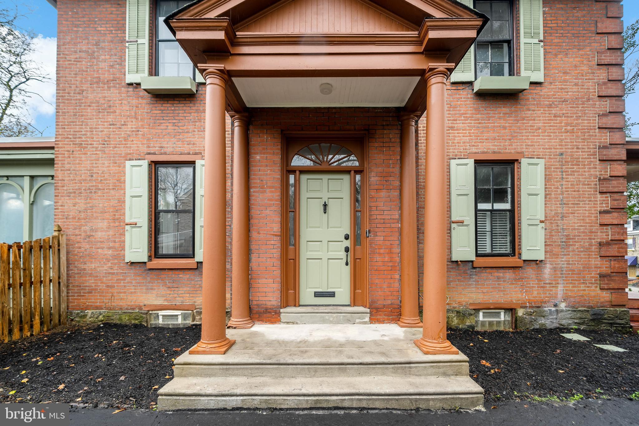 458 E LOCUST AVENUE