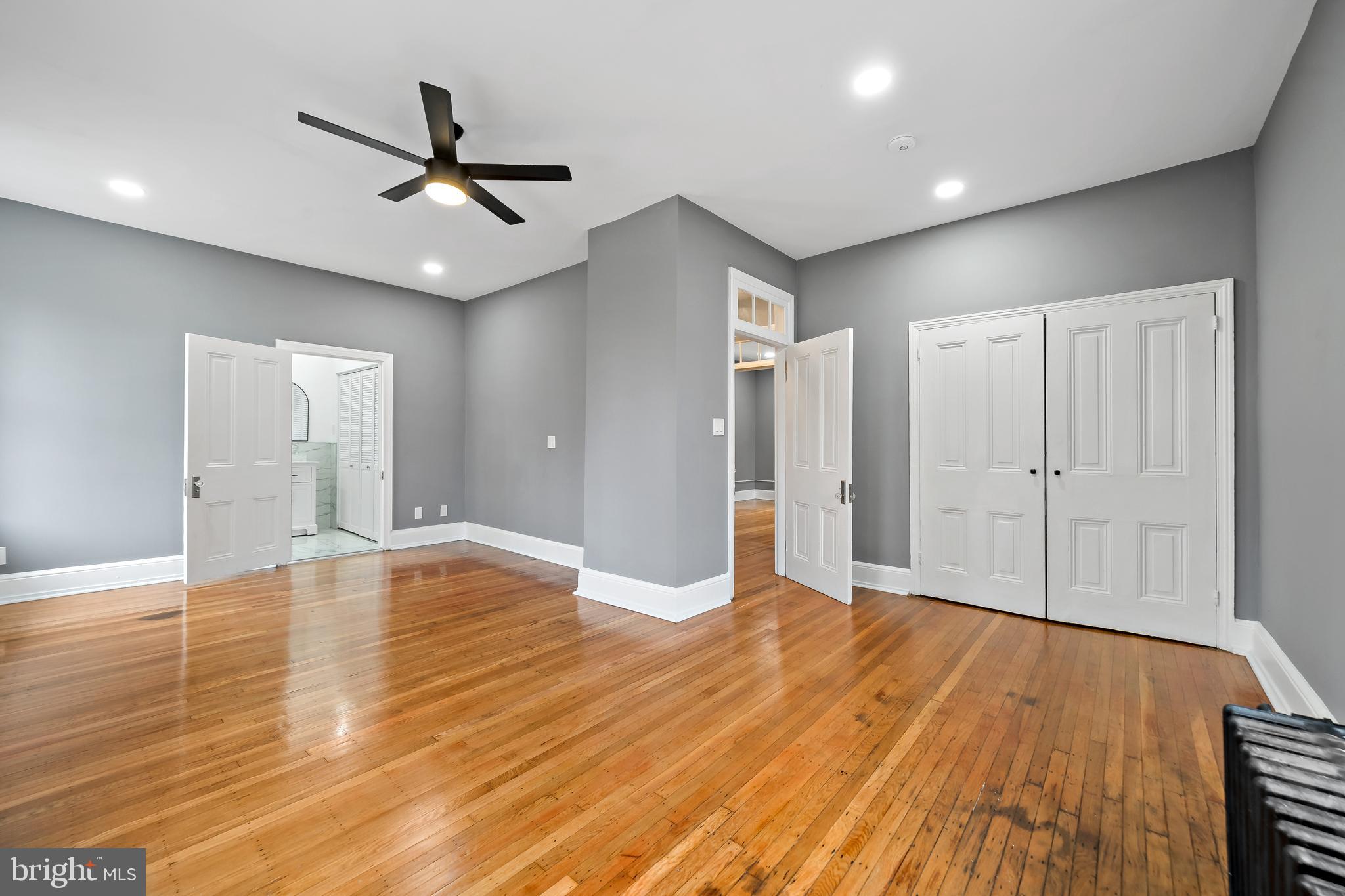 458 E LOCUST AVENUE