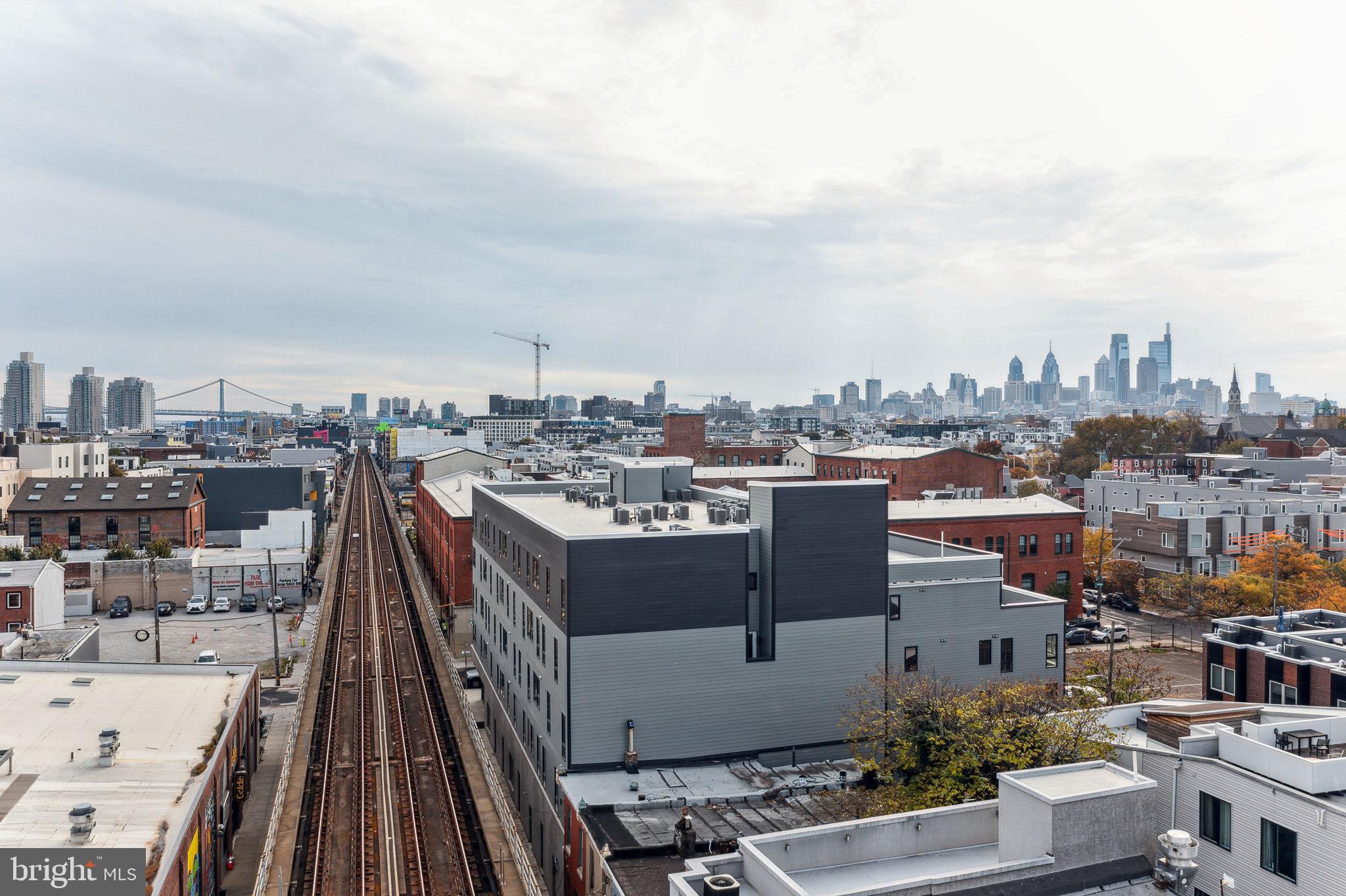 101 W OXFORD STREET 207