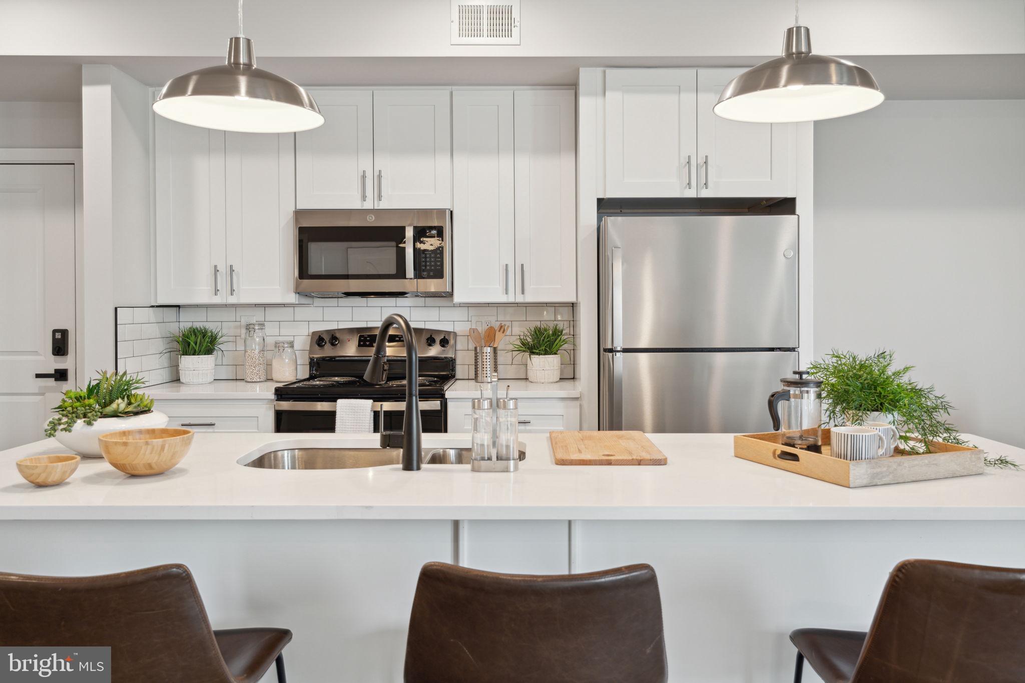 101 W OXFORD STREET 503