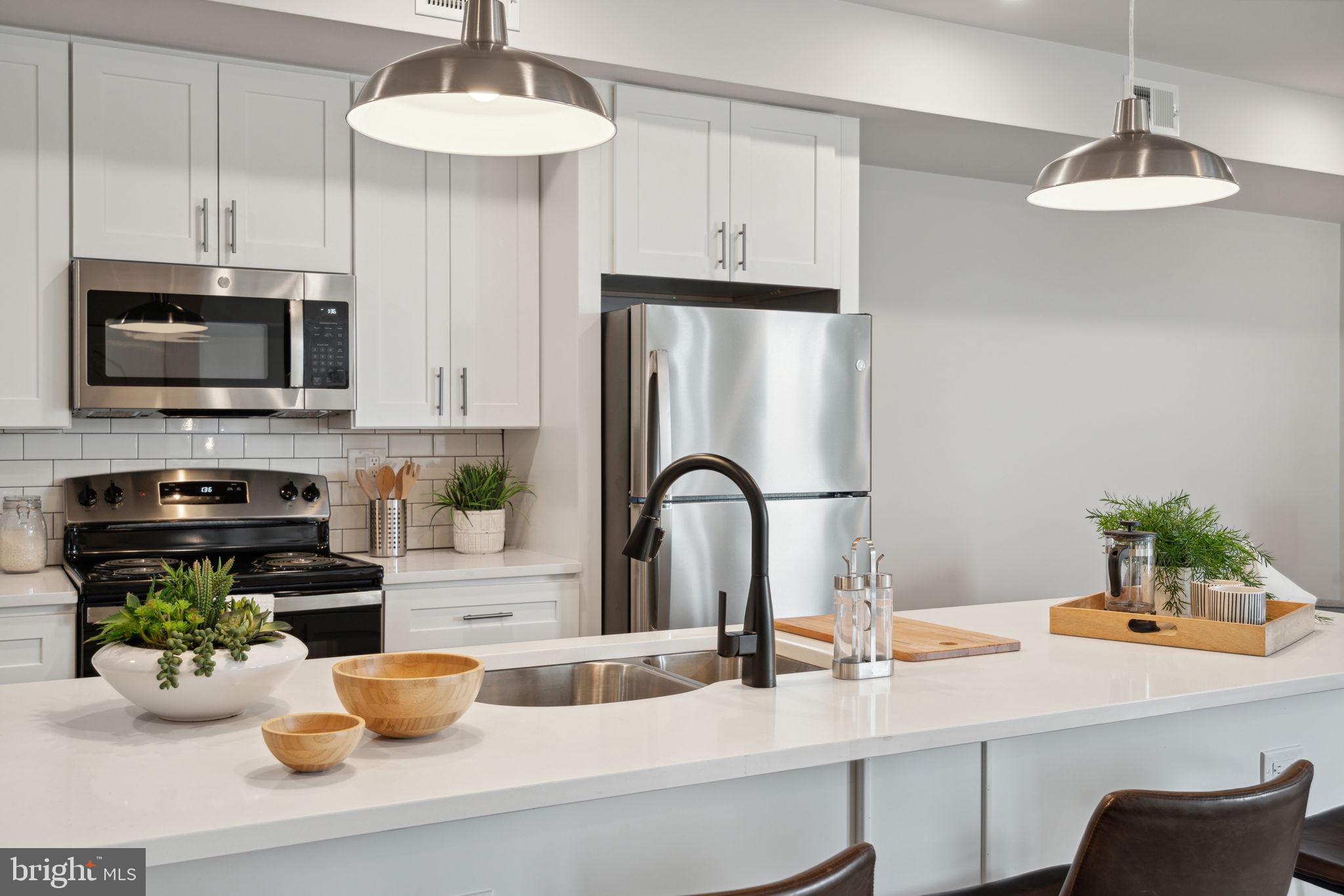 101 W OXFORD STREET 503