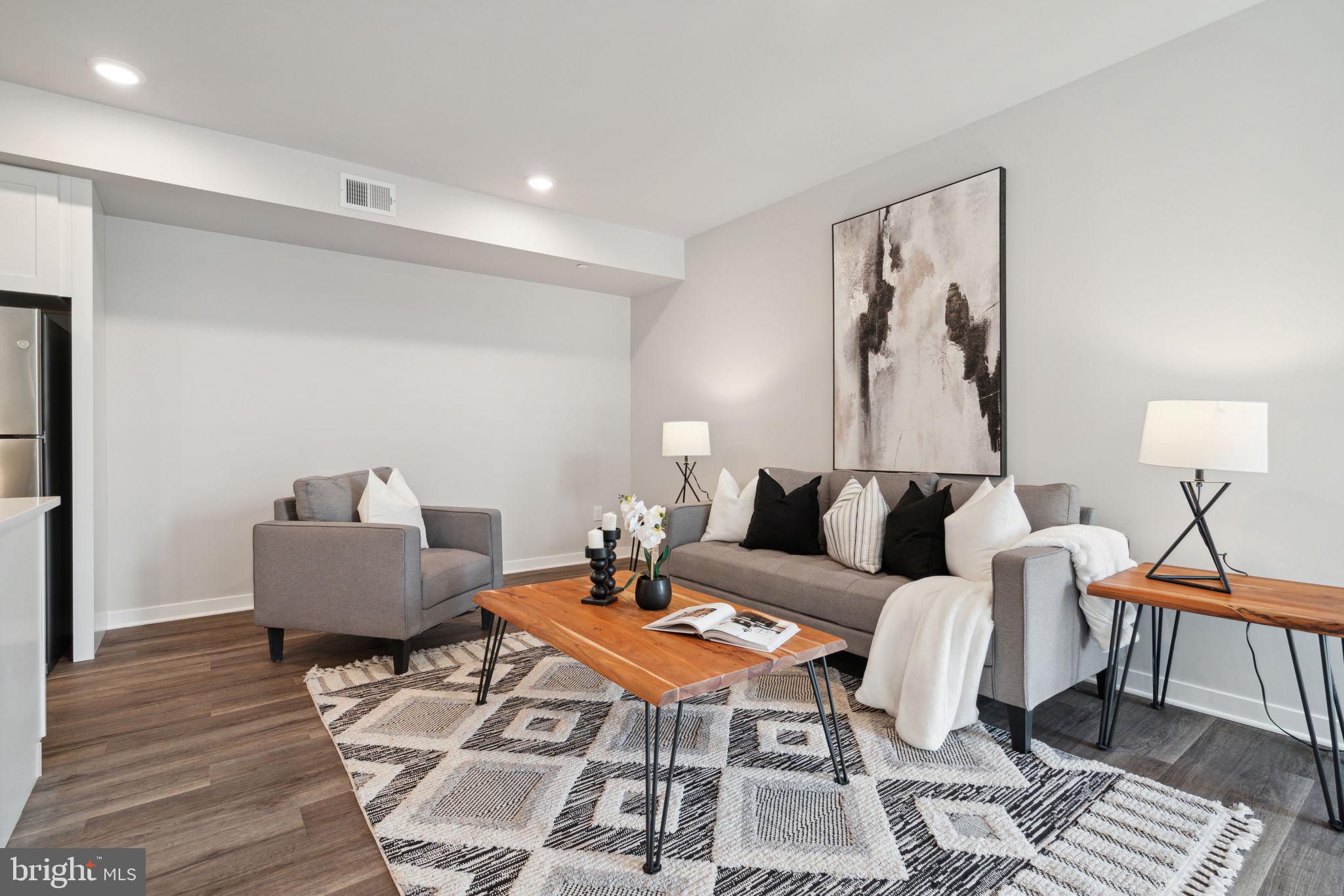 101 W OXFORD STREET 503