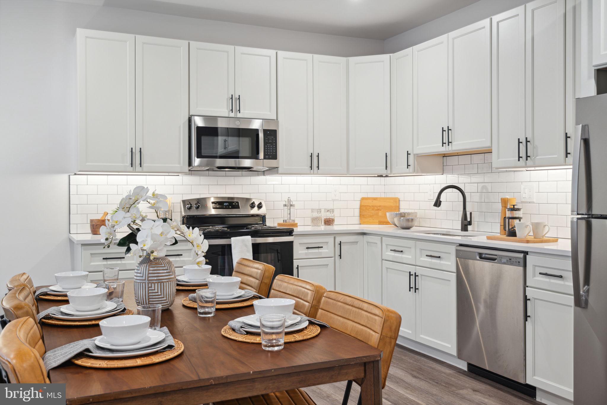 101 W OXFORD STREET 504