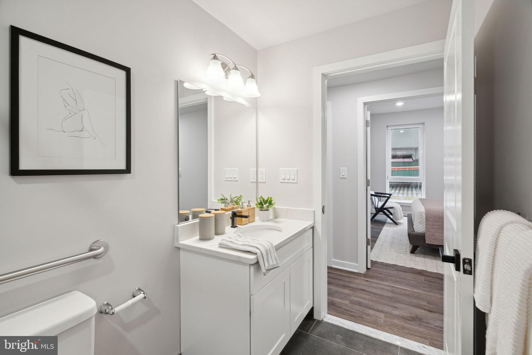 101 W OXFORD STREET 504