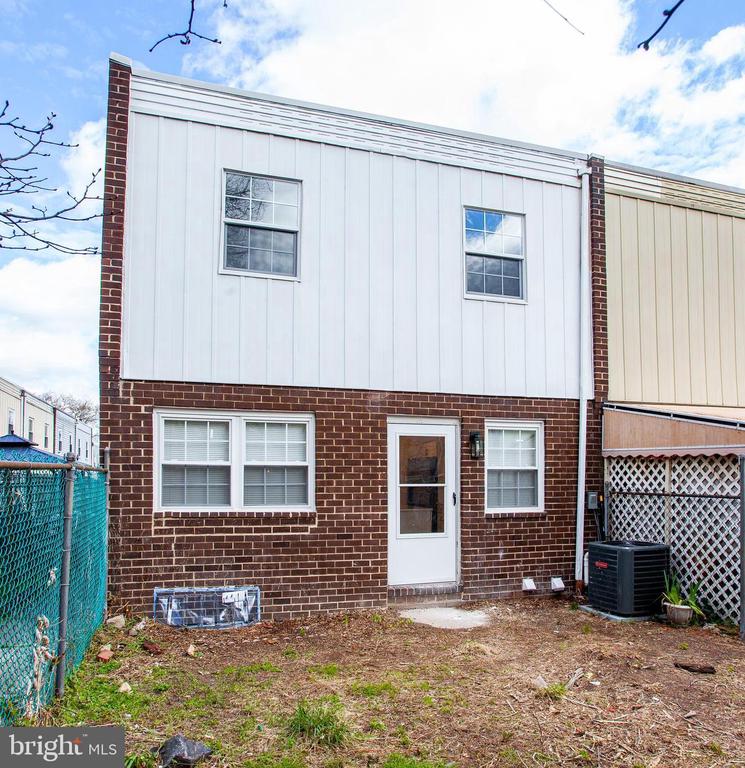 2120 N 11TH STREET