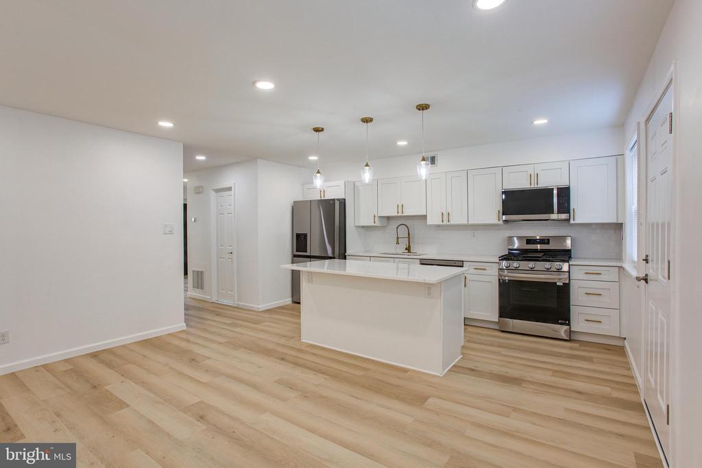 2120 N 11TH STREET