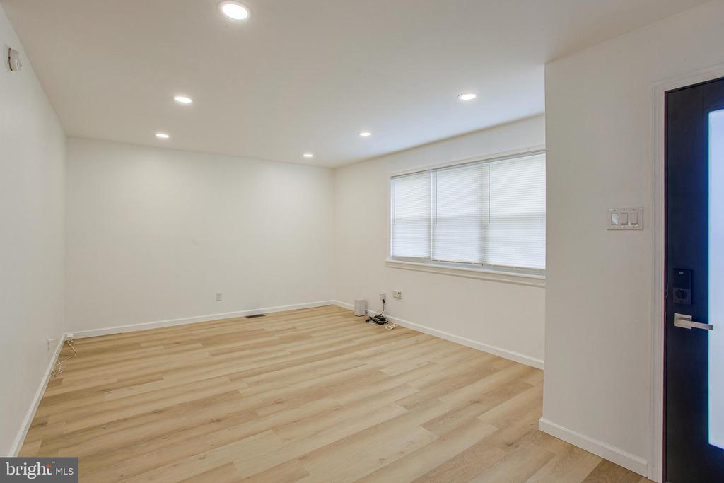 2120 N 11TH STREET