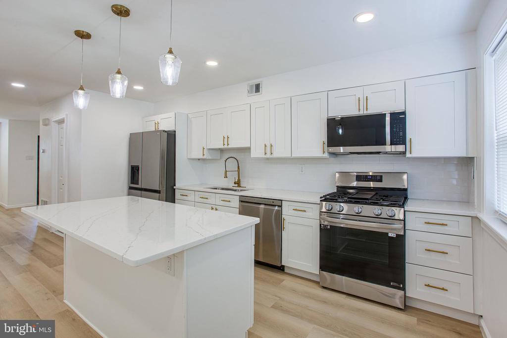 2120 N 11TH STREET