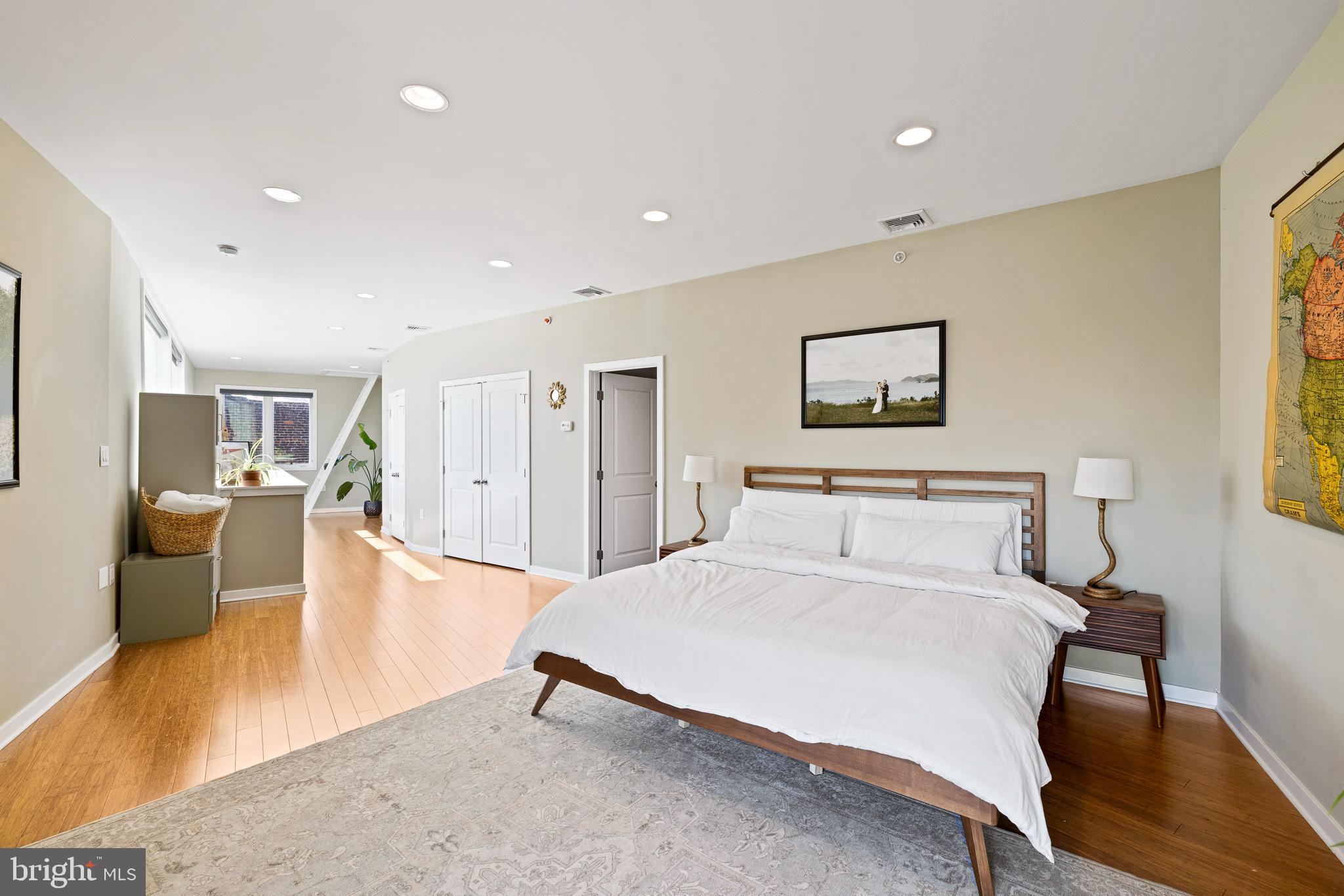 902 NEW MARKET STREET