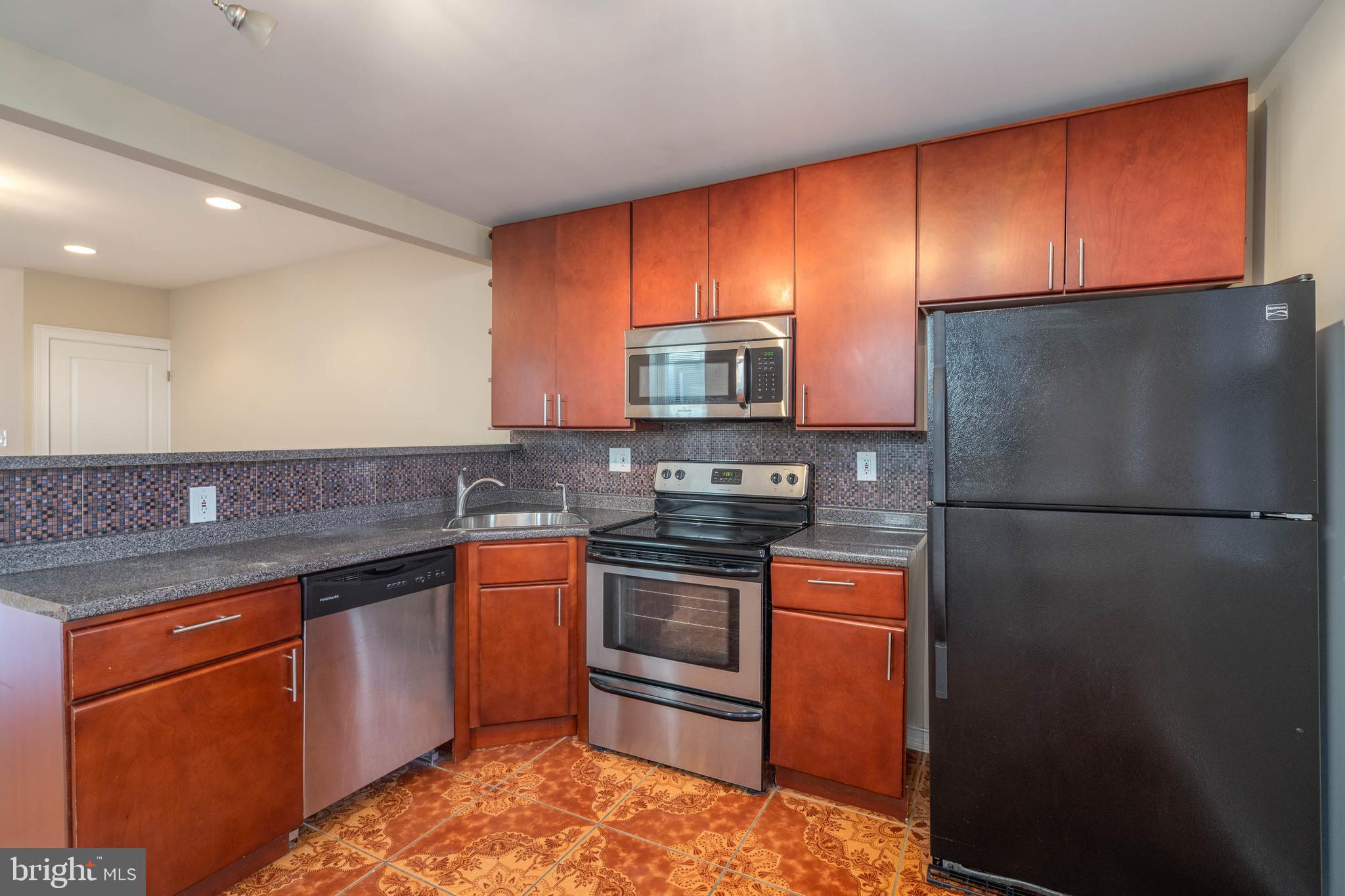 1252 S 19TH STREET
