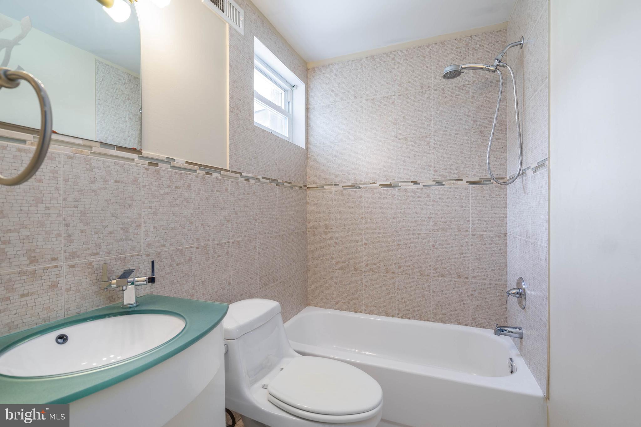 1252 S 19TH STREET