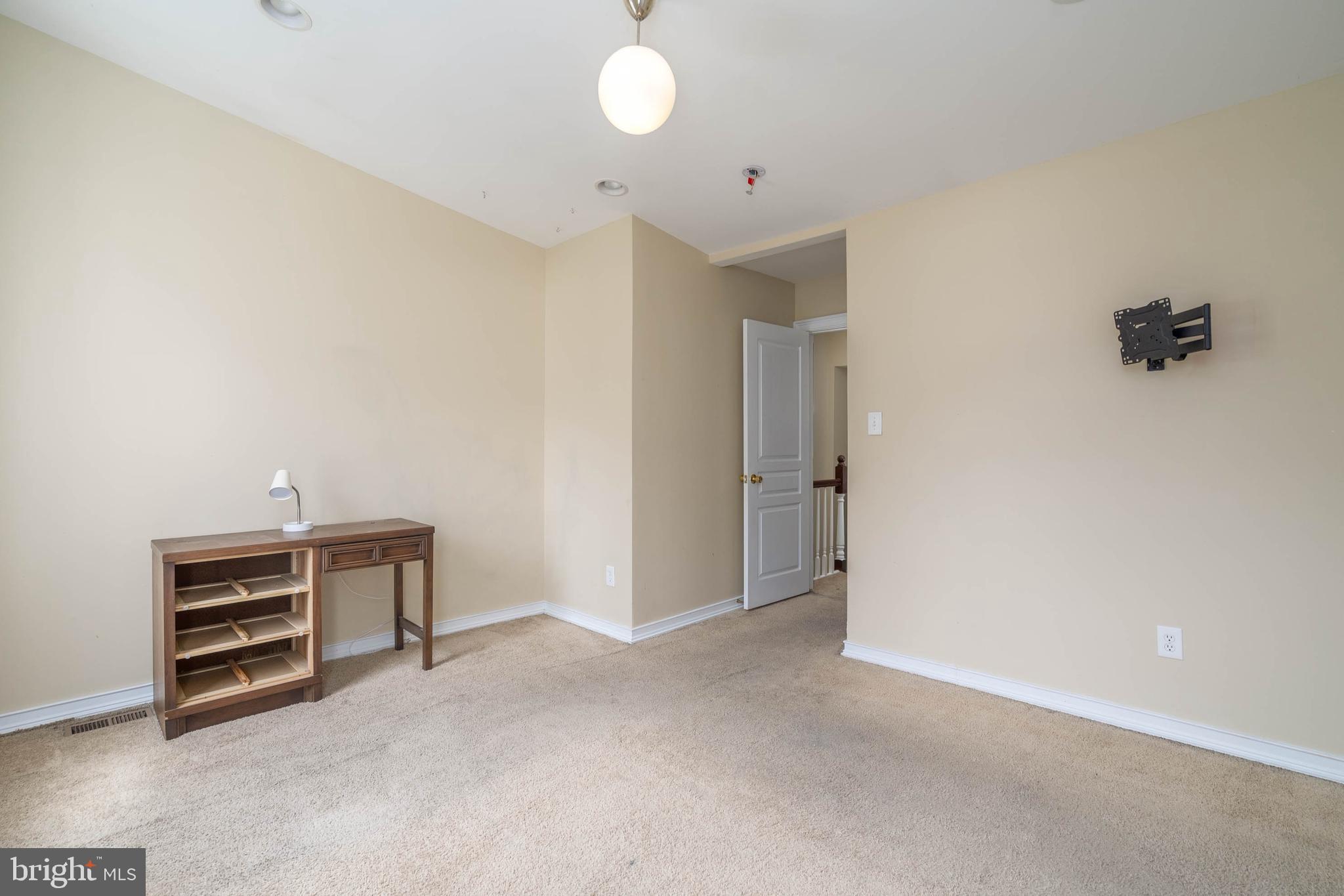 1252 S 19TH STREET