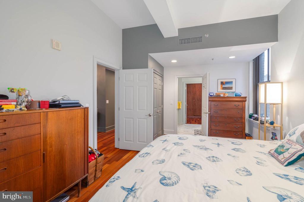 1500 CHESTNUT STREET 18H