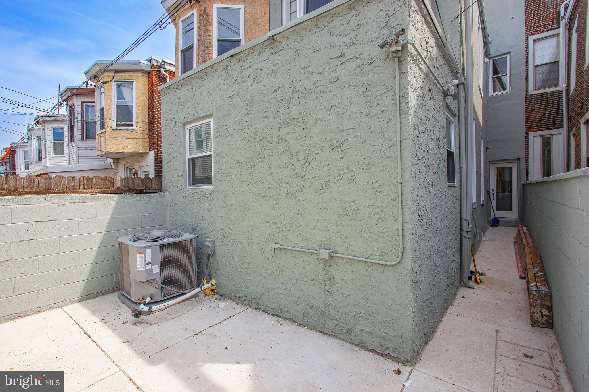 854 N 25TH STREET