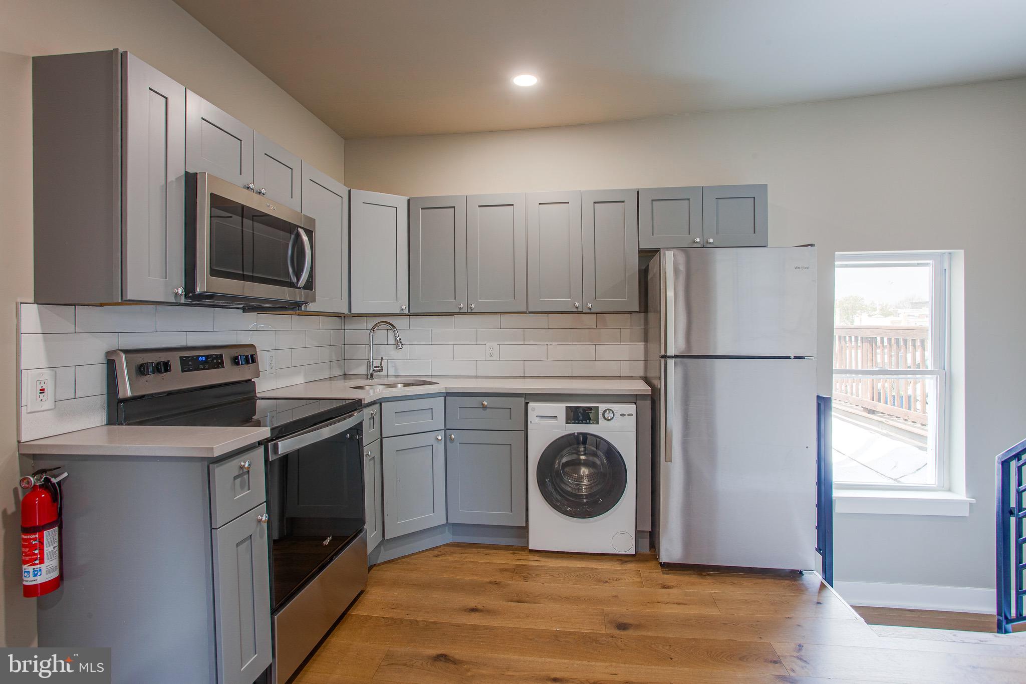 854 N 25TH STREET