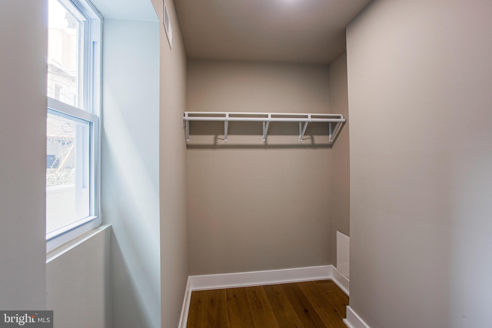 854 N 25TH STREET