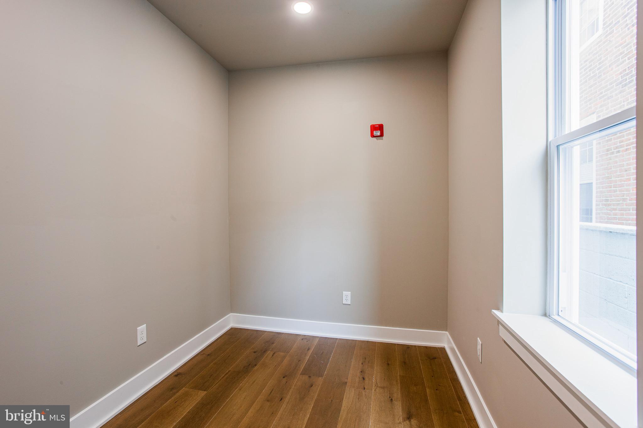 854 N 25TH STREET