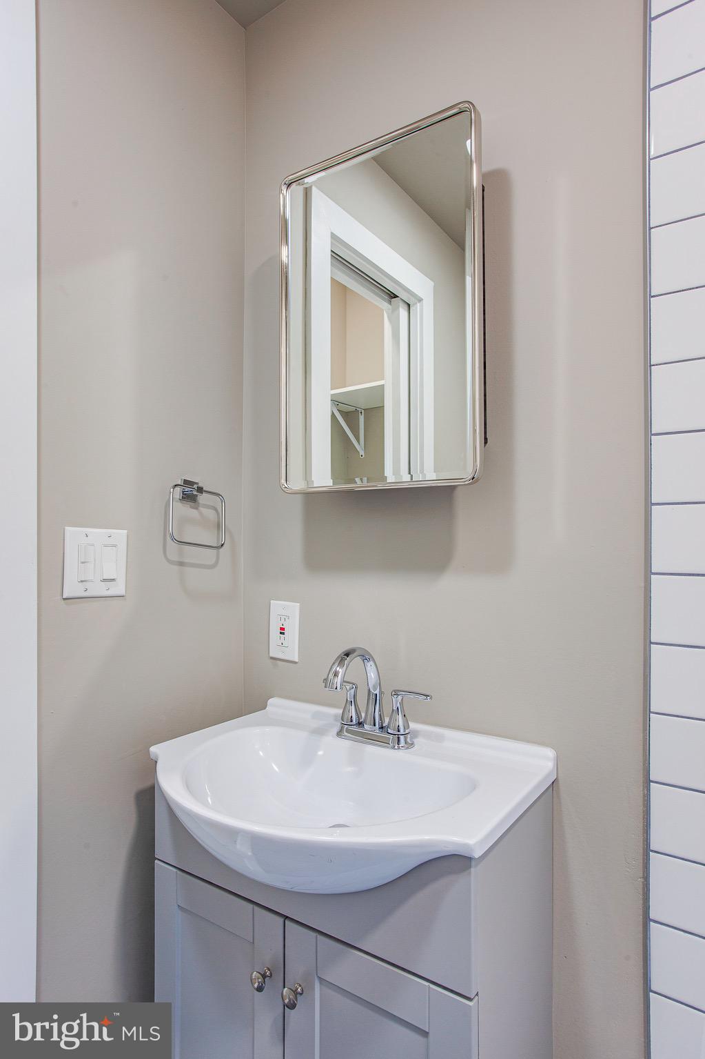 854 N 25TH STREET
