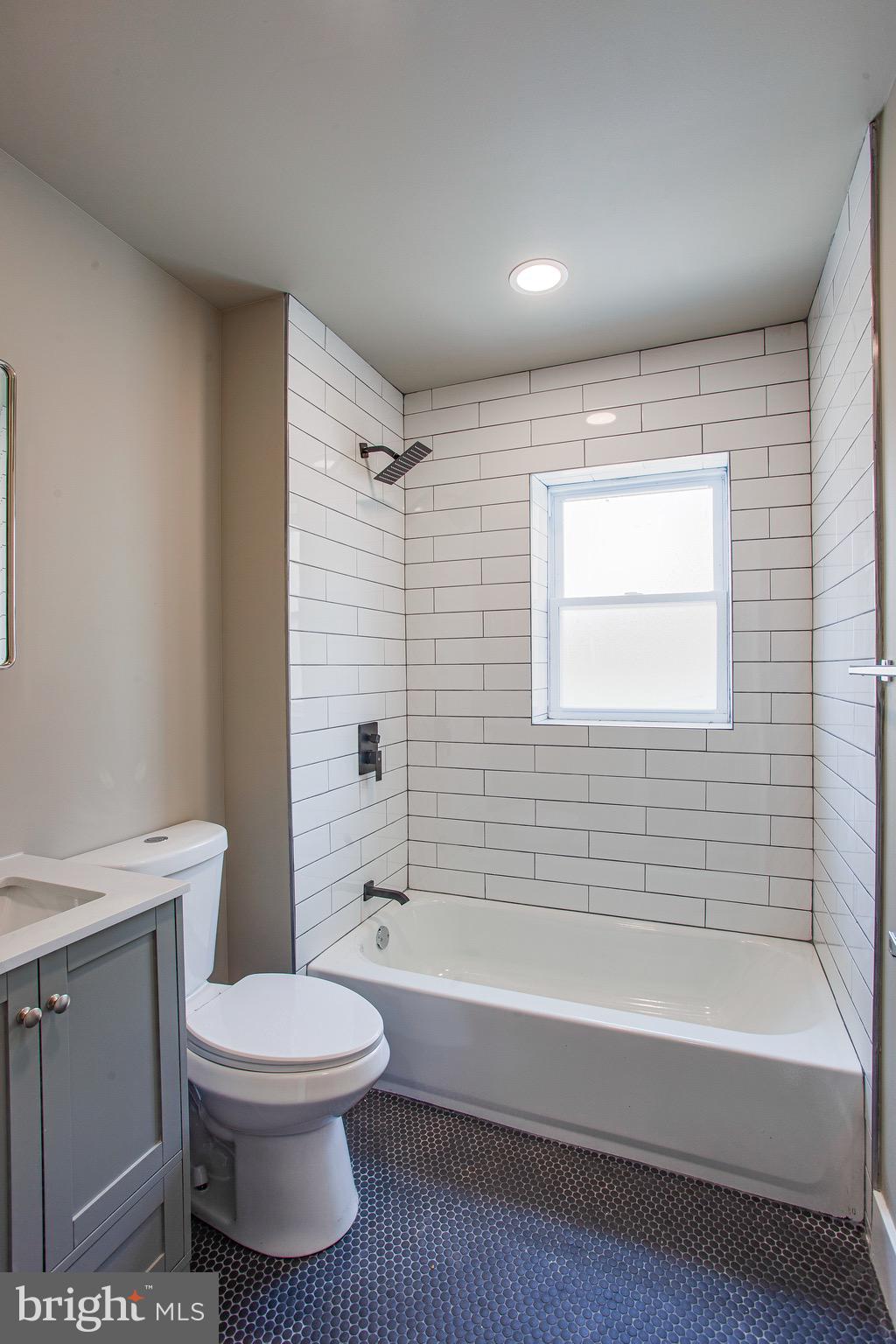 854 N 25TH STREET