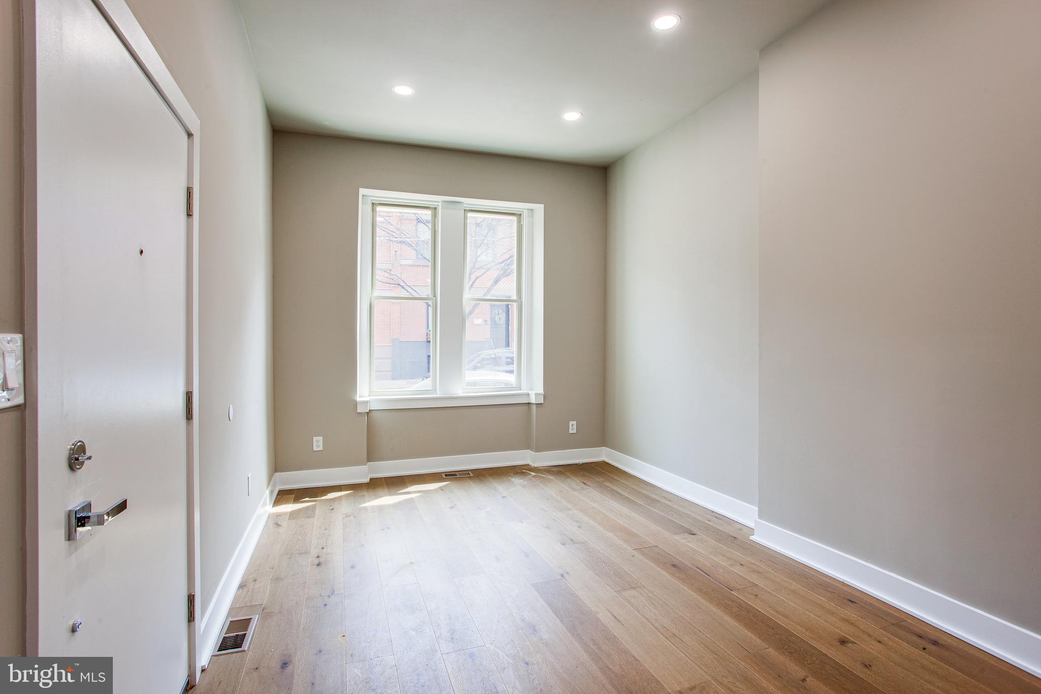 854 N 25TH STREET