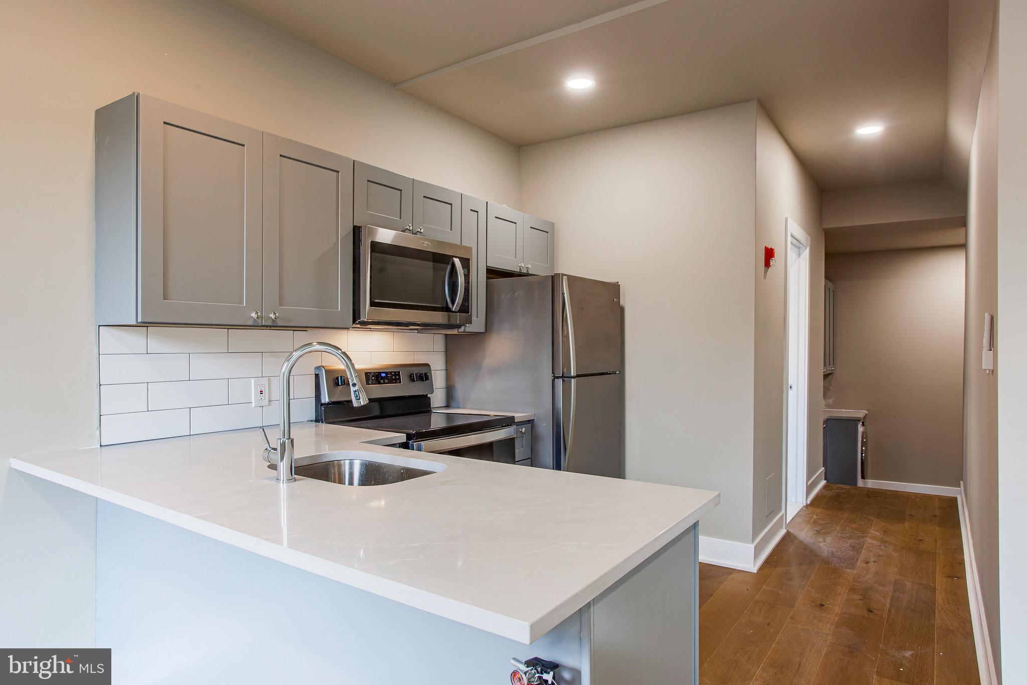854 N 25TH STREET
