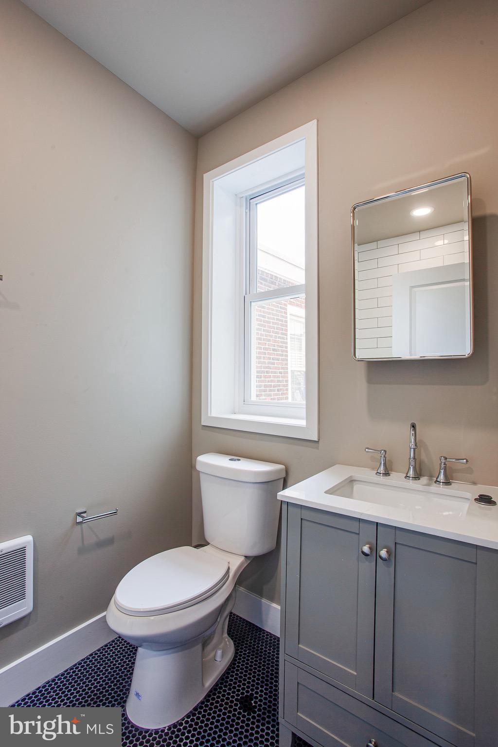 854 N 25TH STREET