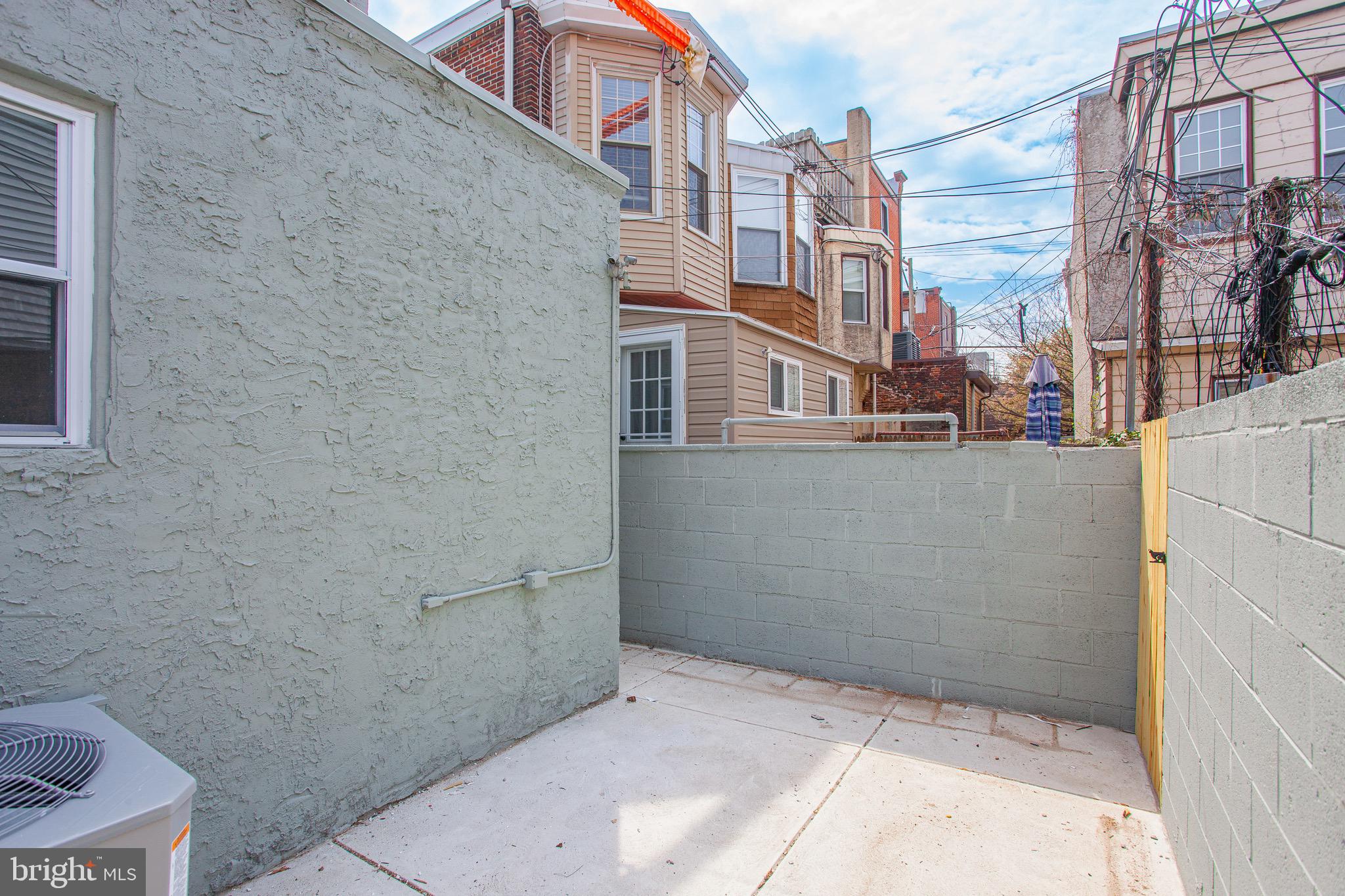 854 N 25TH STREET