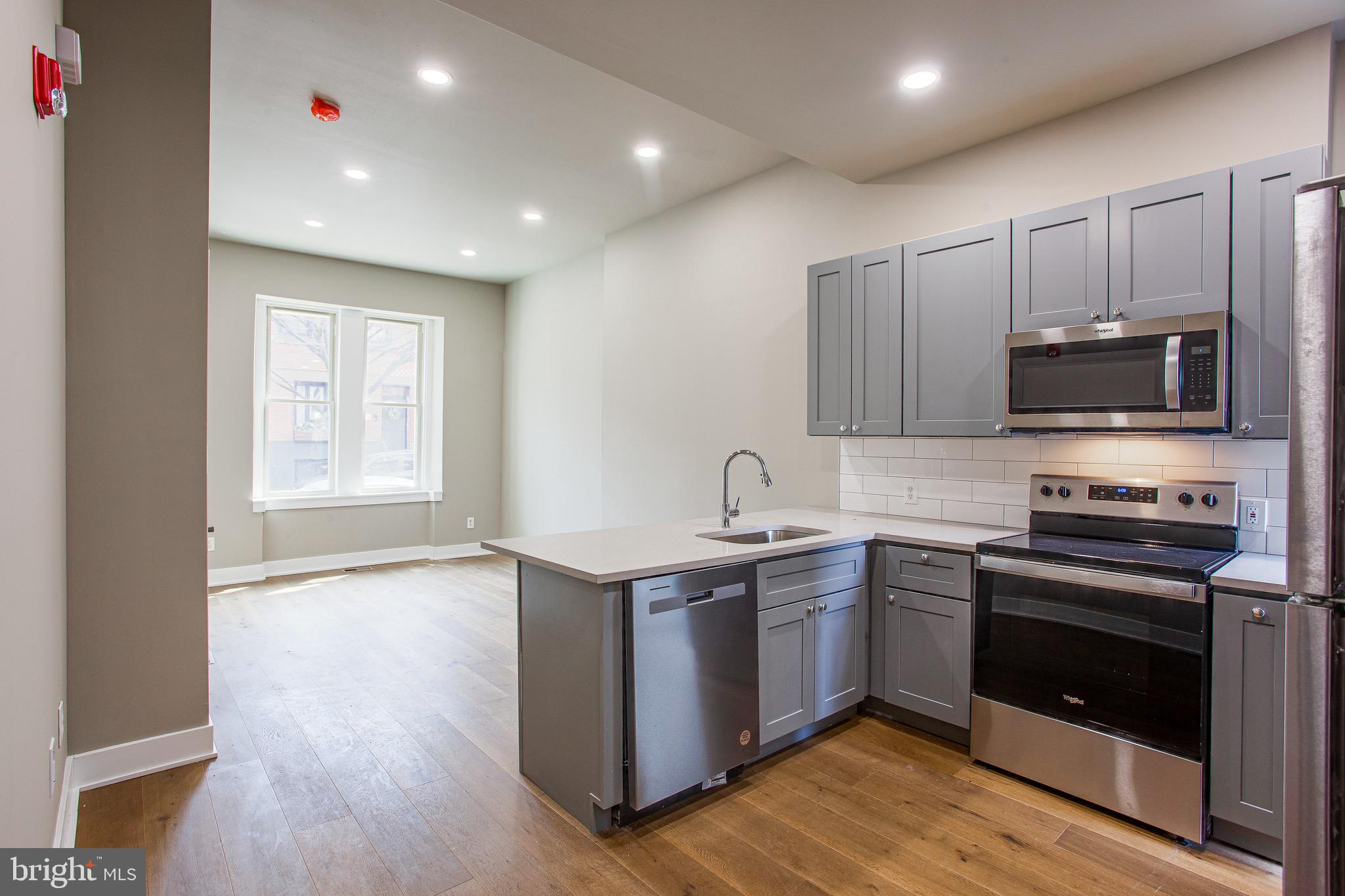 854 N 25TH STREET