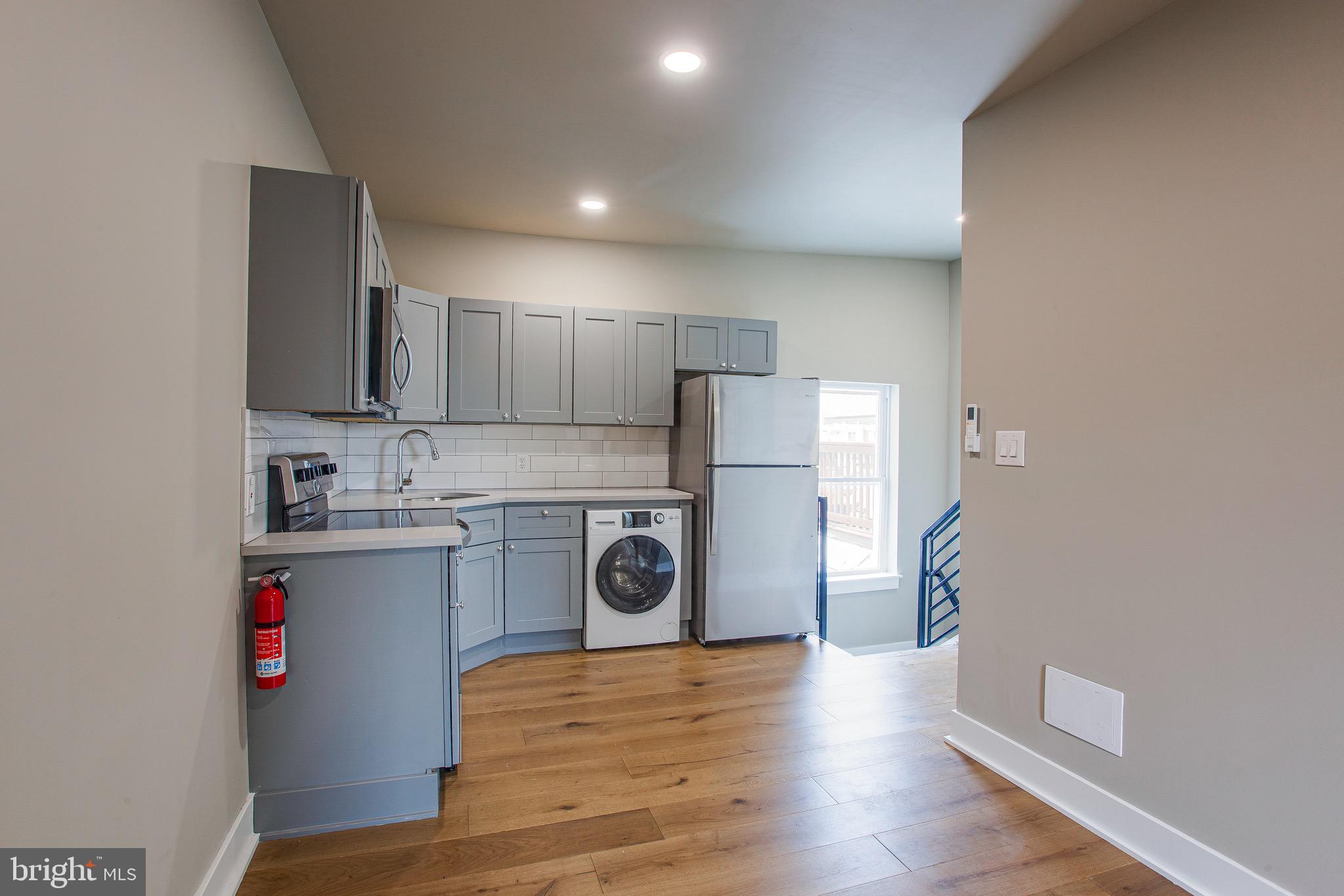 854 N 25TH STREET