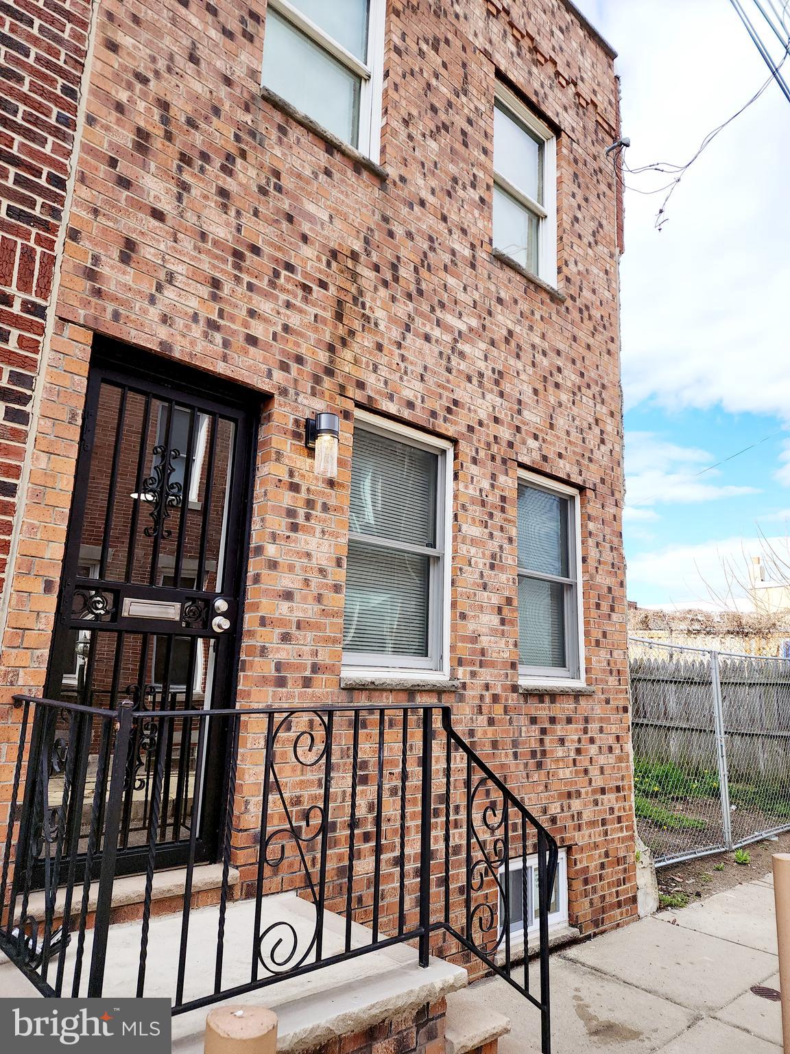 3140 - 42 WEIKEL STREET