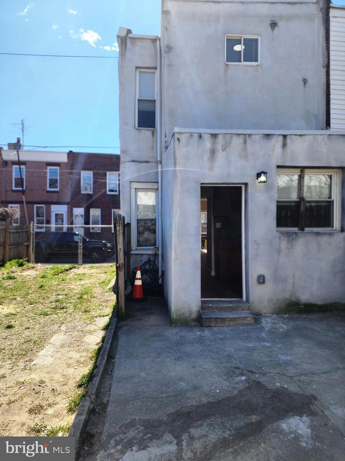 3140 - 42 WEIKEL STREET