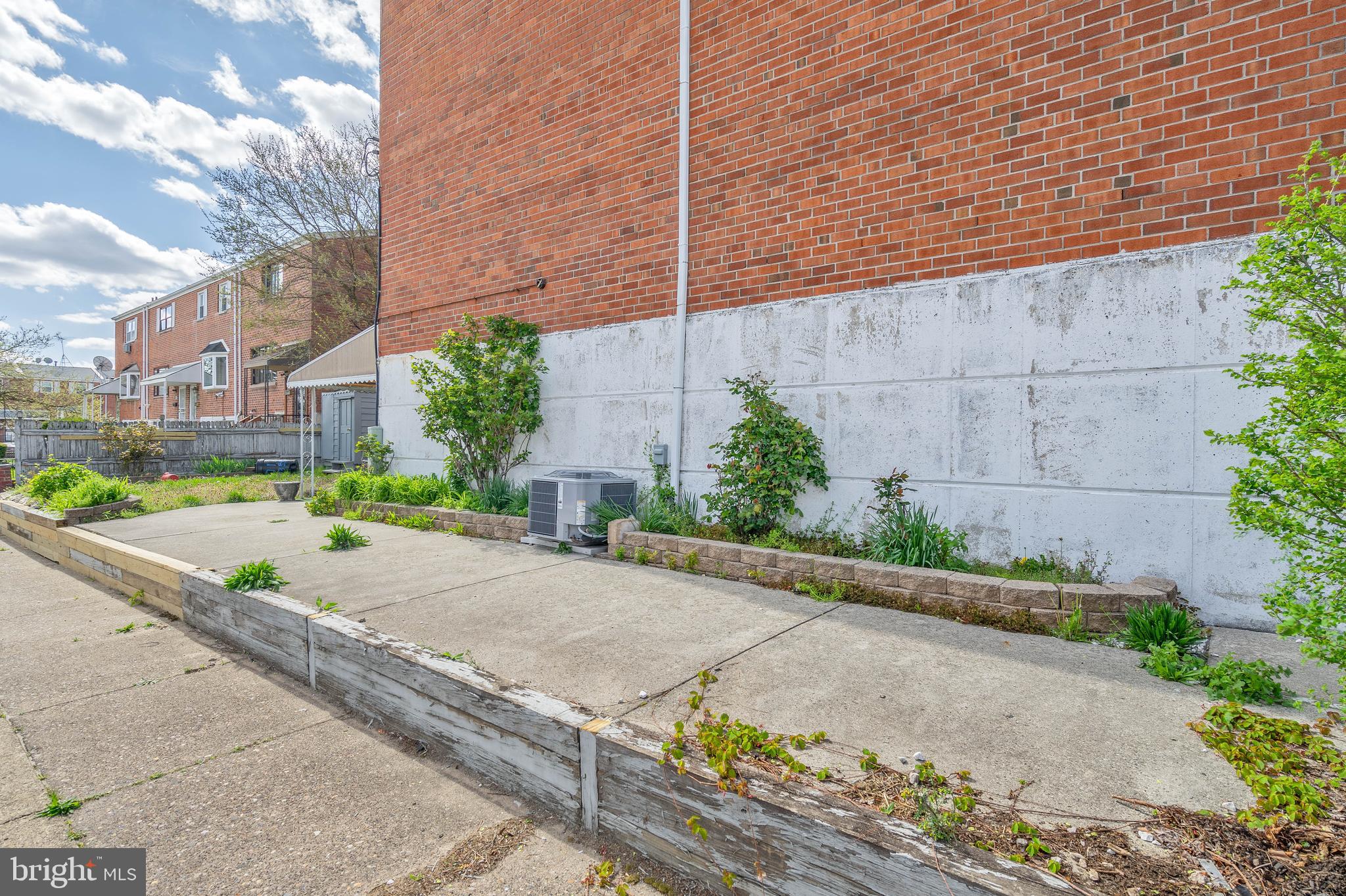 2712 S 73RD STREET