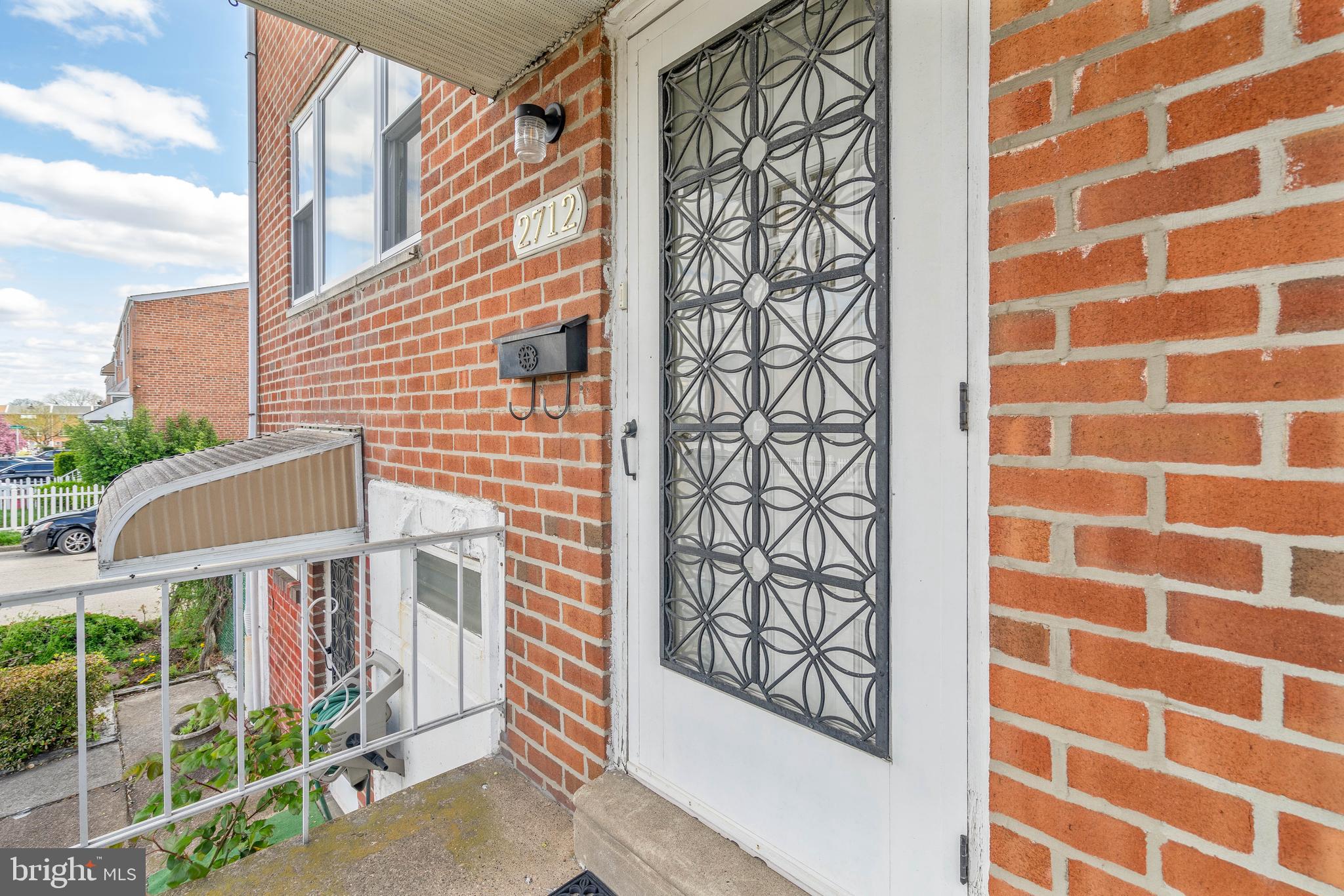 2712 S 73RD STREET